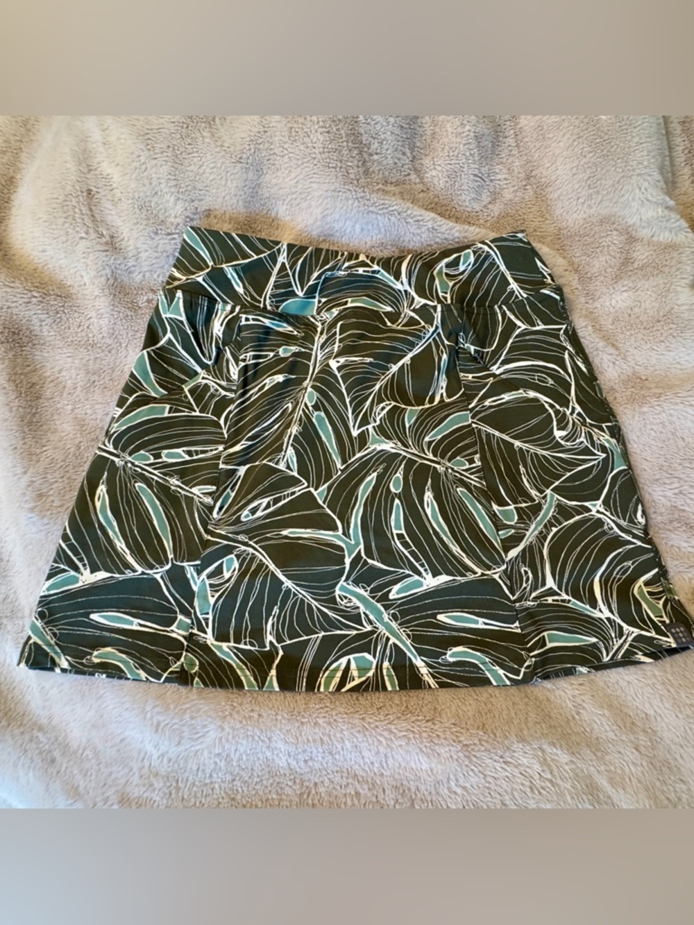 Title Nine Diamalete Skort Dusty Green Tropical Olive Leaf Skirt Shorts 4 6 S - Picture 3 of 13